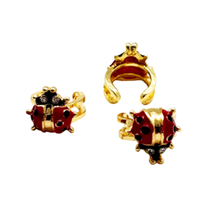 Earcuff Mariquita – La suerte que se lleva en el corazón