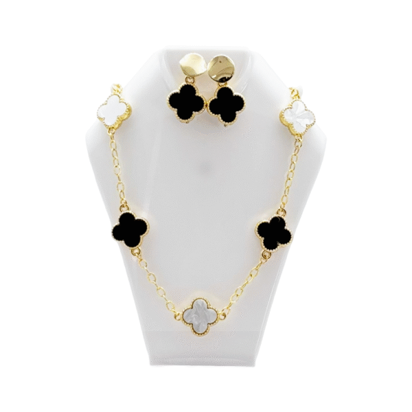 Set de Trébol en Rodio con Aretes y Collar
